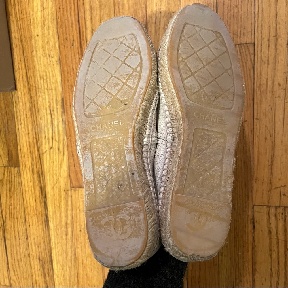 Chanel cracked leather espadrilles - Picture 3 of 4